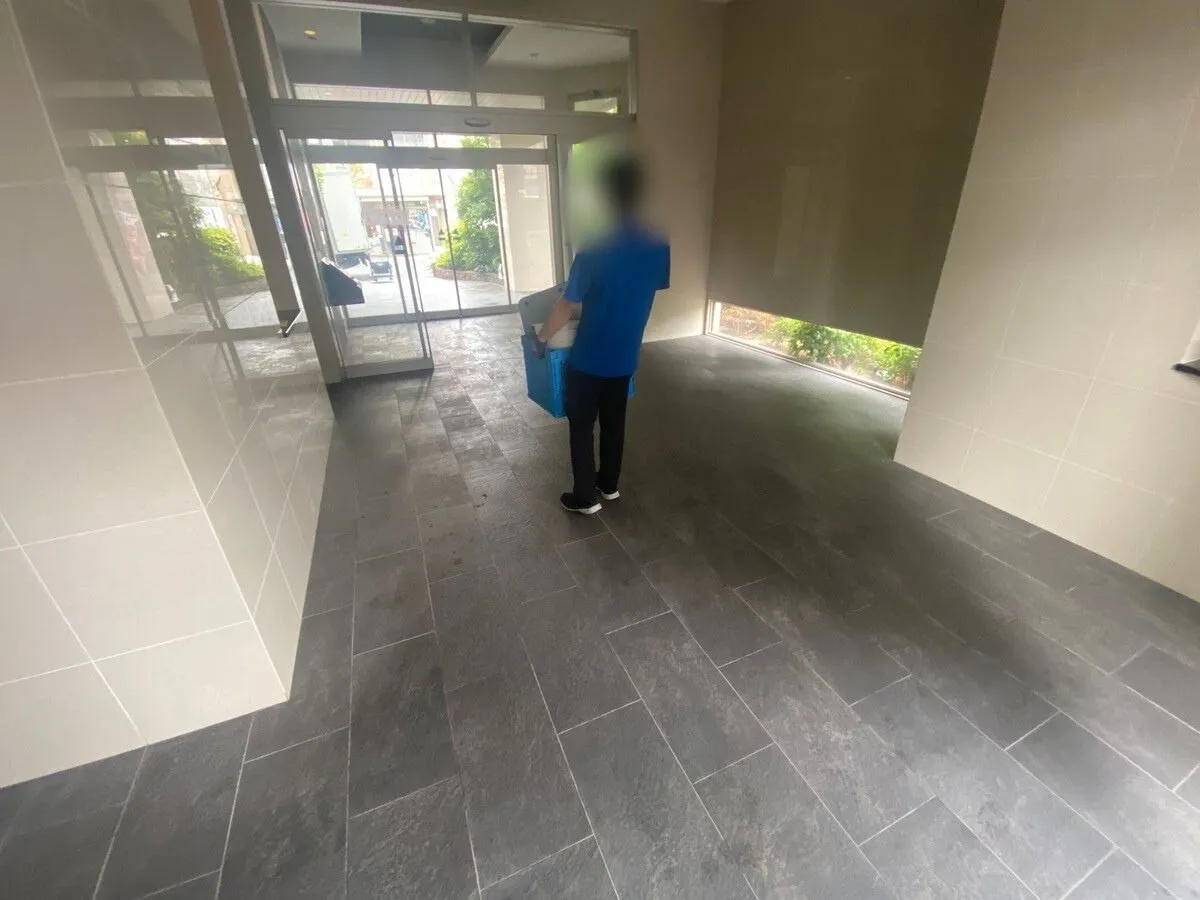 「1Rのマンションから布団・タンスなどを回収させていただきました」作業写真