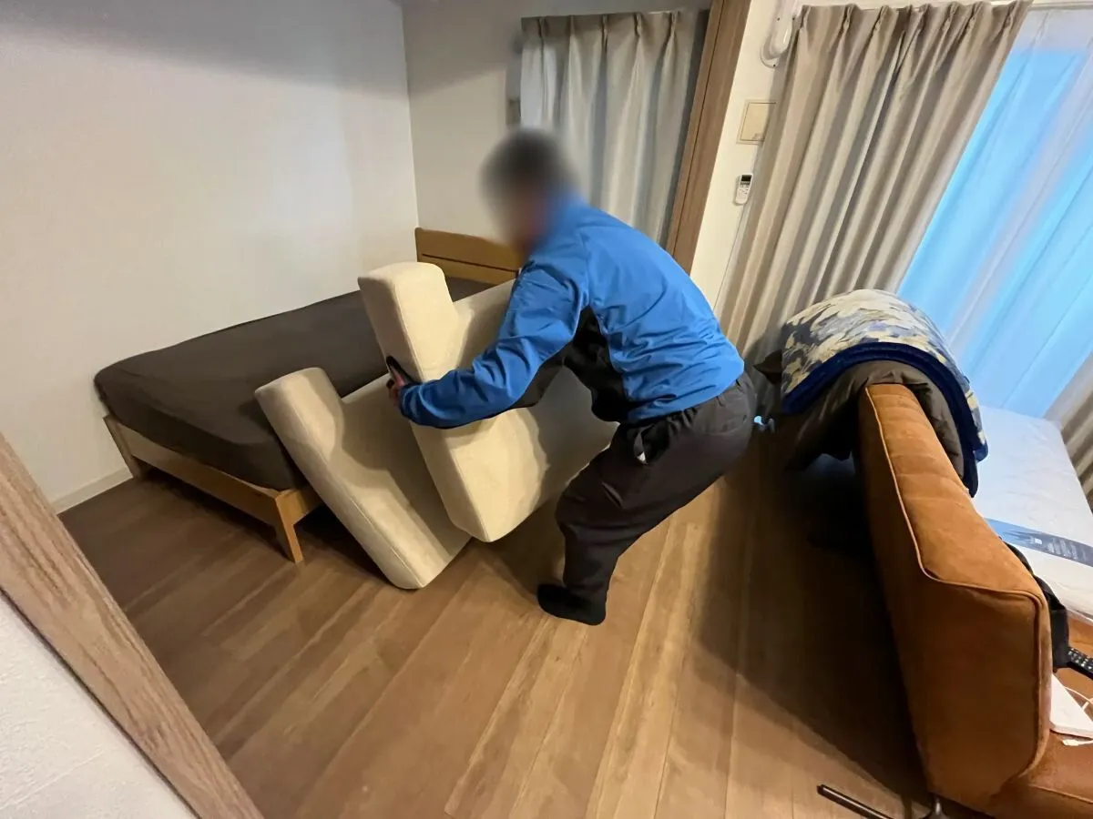 「1LDKのマンションから不要になったベッドを回収させていただきました」作業写真